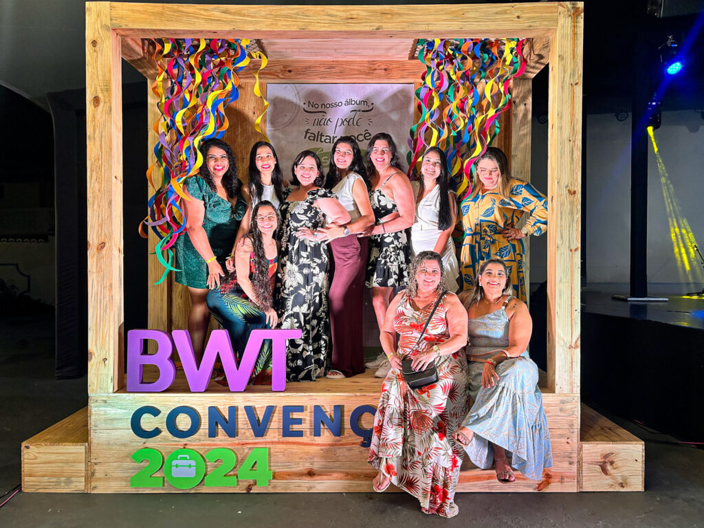 A festa da Convenção BWT contou com um totem de fotos interativo