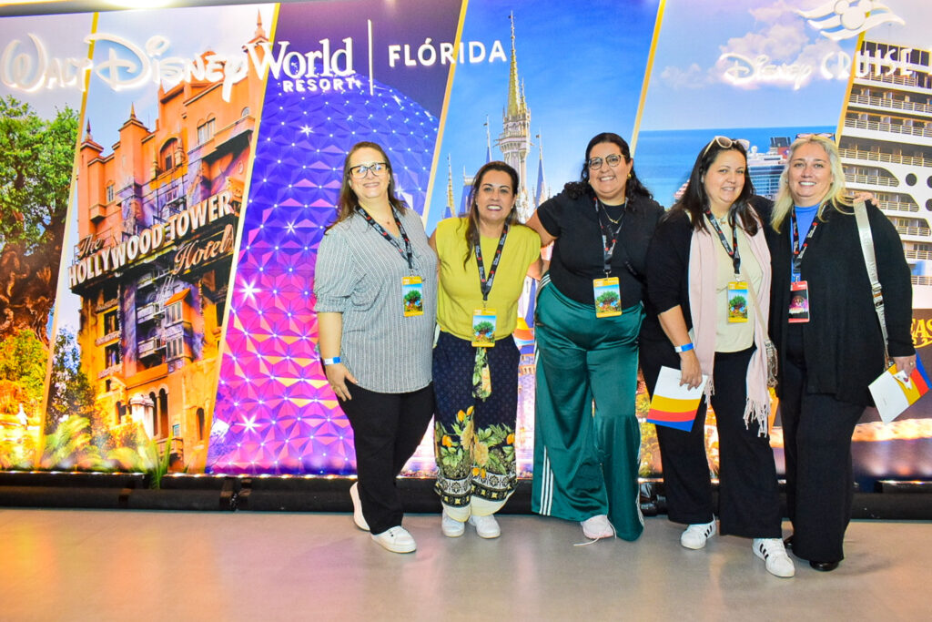 Agentes de viagens participantes do treinamento da Disney