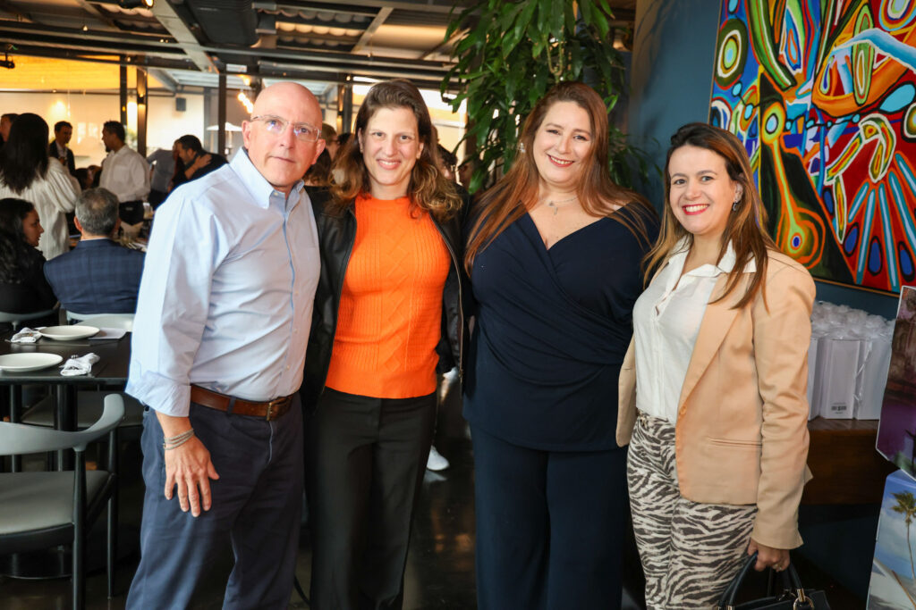 Aldo Leone, da Agaxtur, Mariana Alcorta, da Abav-SP Aviesp, Rafaela Brown, do Visit Flórida, e Juliana Assumpção, da Abav-SP Aviesp