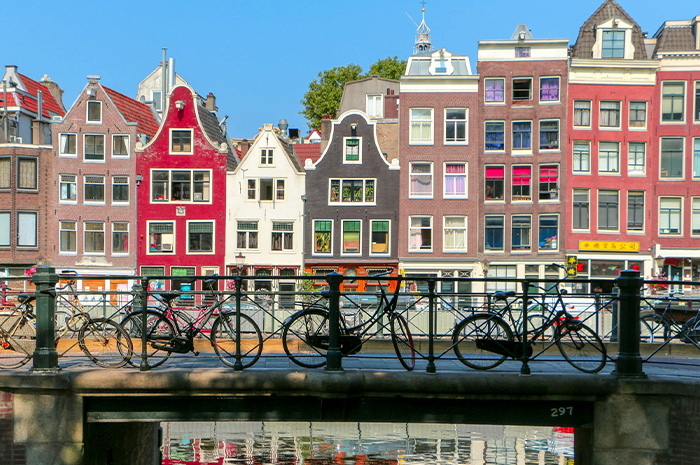 AmaWaterways apresenta duas novas embarcações para 2026 1 Amsterdã AmaWaterways (Banco de imagens Unsplash/ Gaurav Jain)