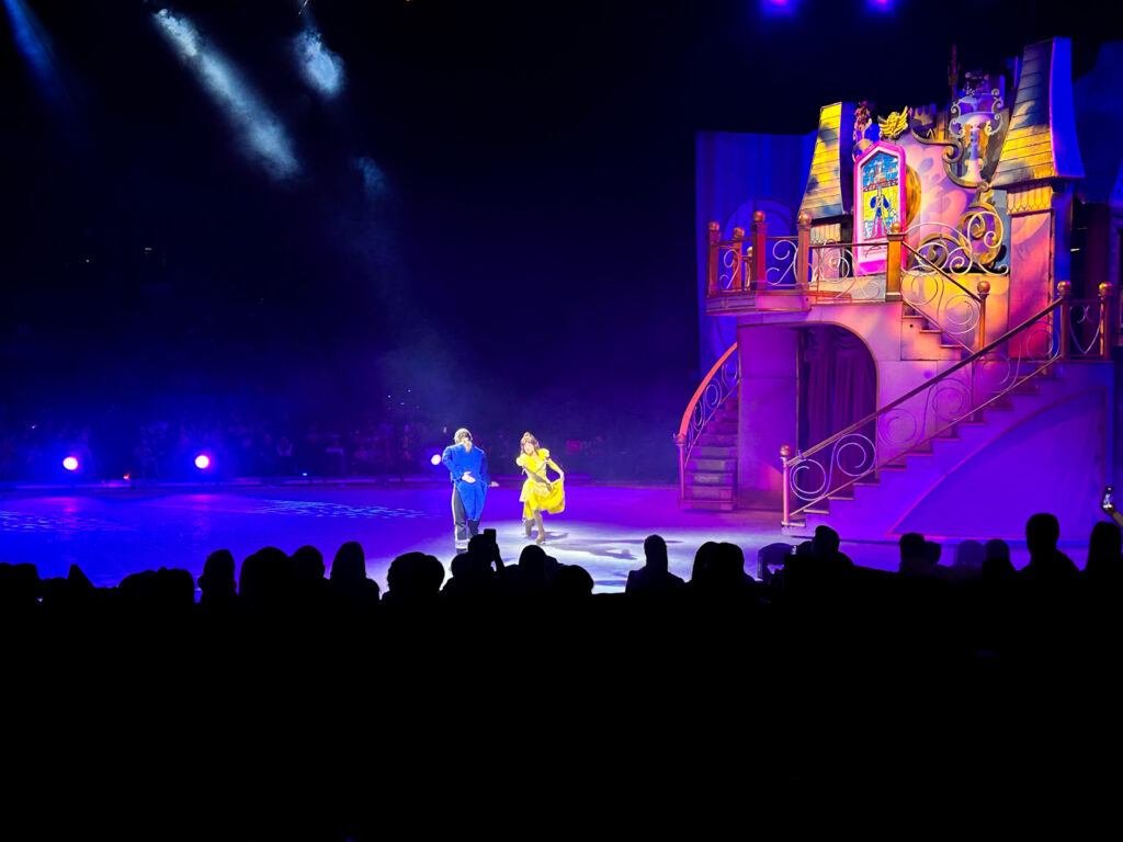 Apresentação da Bela e a Fera, no Disney on Ice