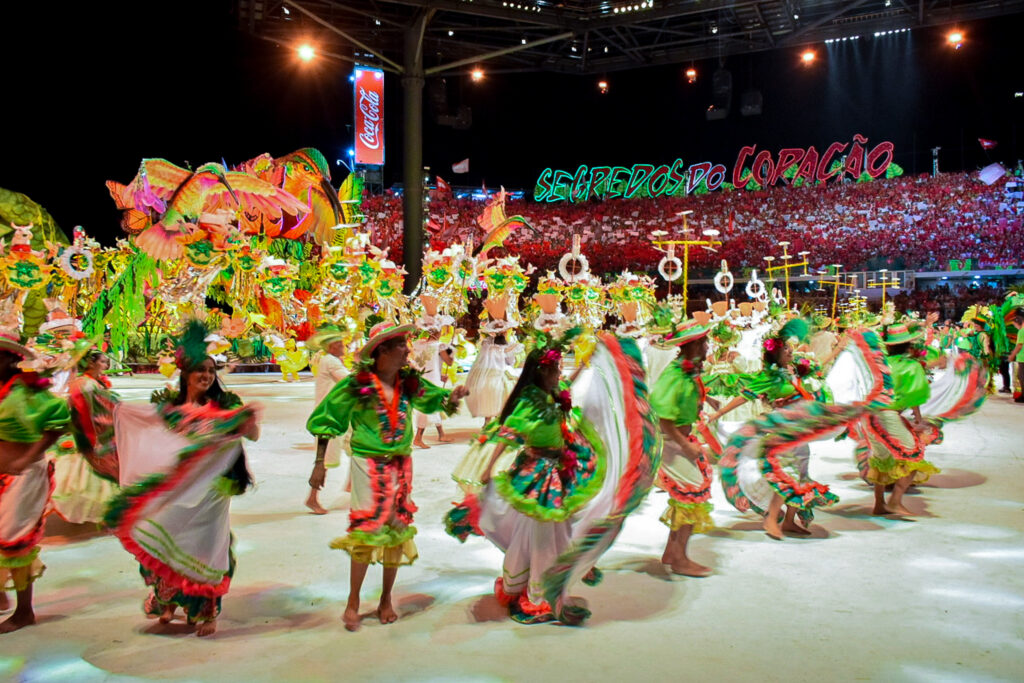Bailarinos do Boi Garantido