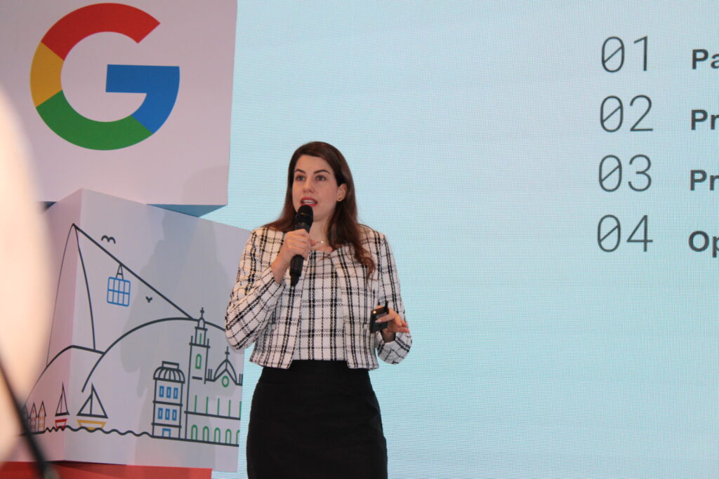Bia Mori, gerente de Parcerias de Produtos Google
