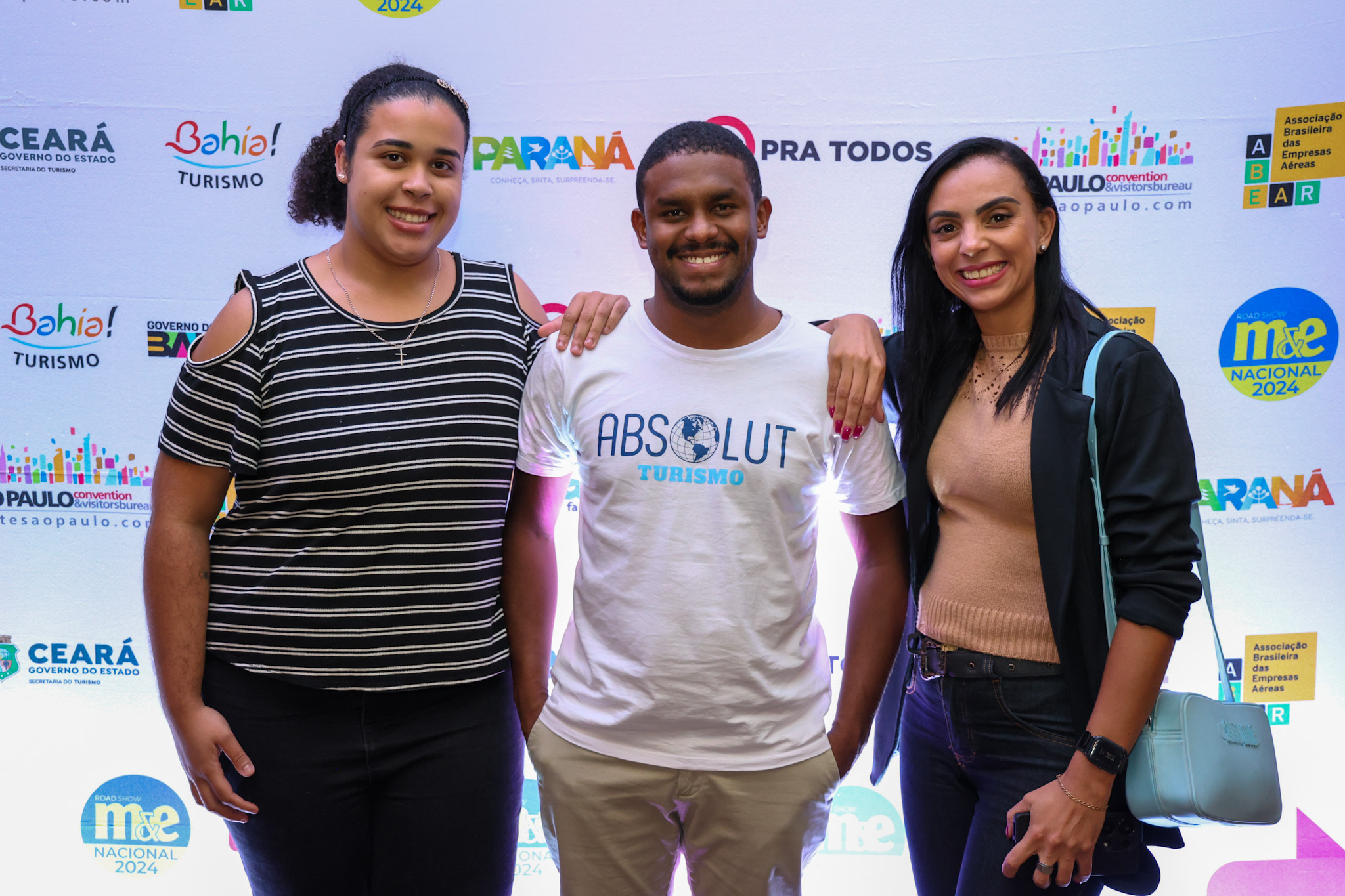 Carolina Gomes, João Paulo Cruz e Jaqueline Souza, da Absolut Turismo Carolina Gomes, João Paulo Cruz e Jaqueline Souza, da Absolut Turismo