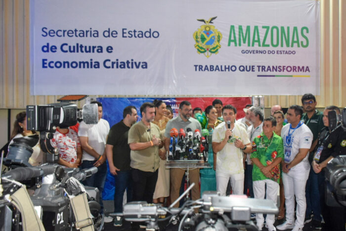 Parintins terá novo Bumbódromo com capacidade para mais de 26 mil pessoas 3 Coletiva de imprensa com o Governador do Amazonas, o presidente da Embratur e o ministro do Turismo