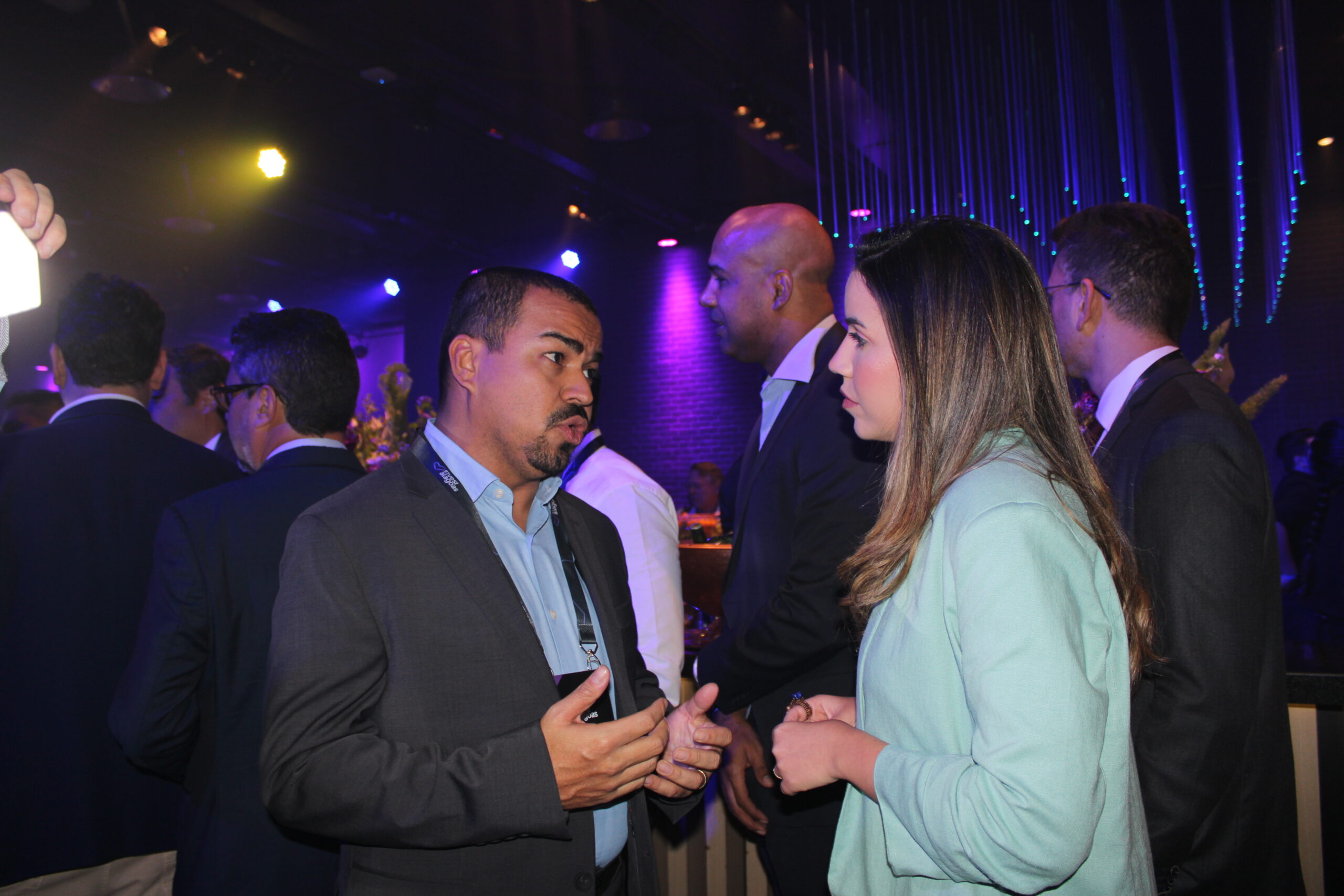 Leonardo Nascimento, da Urca Capital, em conversa com Bárbara Braga, Secretária de Turismo do Alagoas Leonardo Nascimento, da Urca Capital, em conversa com Bárbara Braga, Secretária de Turismo do Alagoas (Divulgação/Manuela Miniguini)