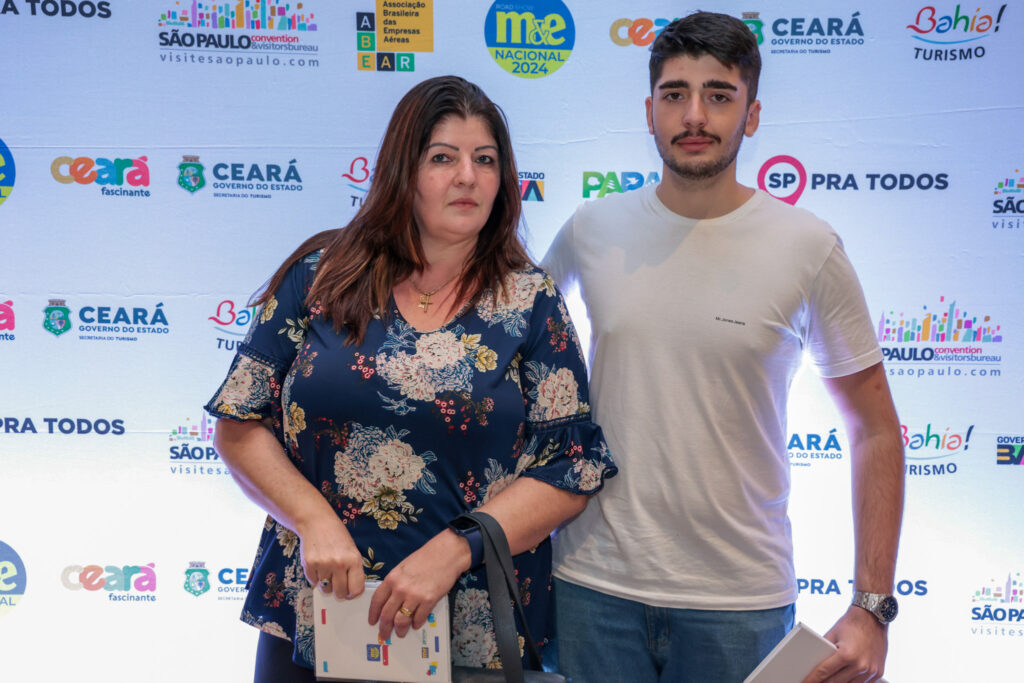 Denise e Felipe Pimenta, da Center Viagens
