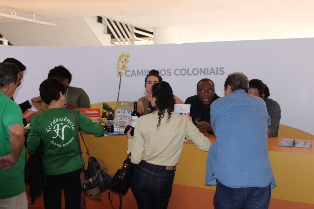 Em busca de informações no Caminhos Coloniais