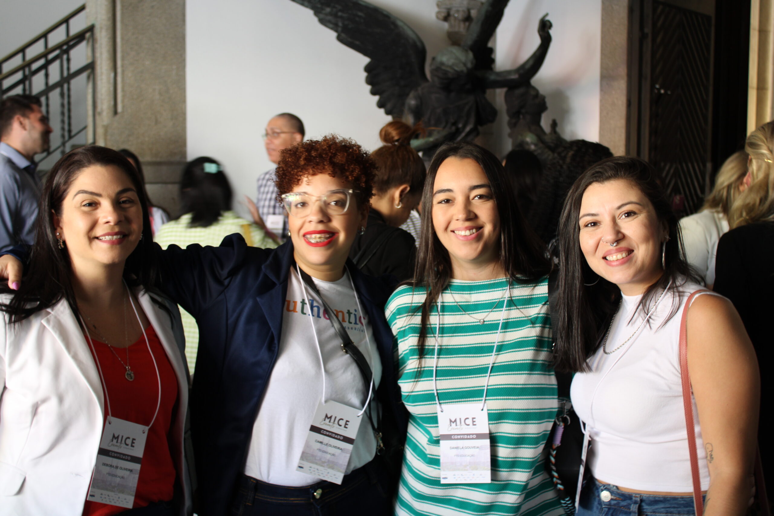 Debora de Oliveira, Camille Oliveira, Laurilane dos Santos e Daniela Gouveia, da FTD Educação Debora de Oliveira, Camille Oliveira, Laurilane dos Santos e Daniela Gouveia, da FTD Educação