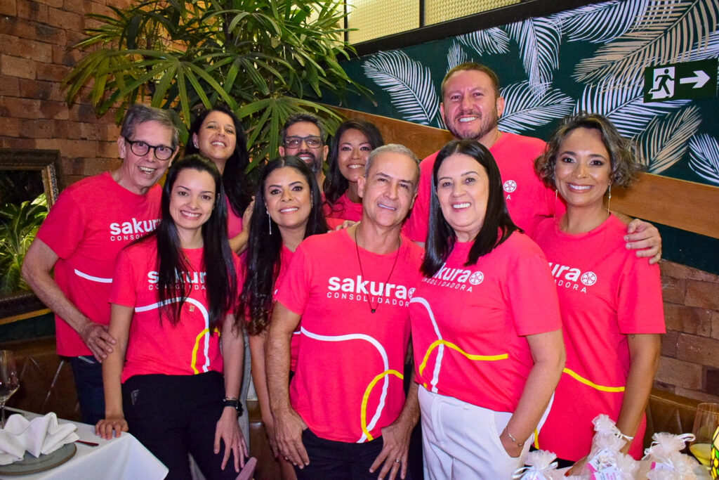 Equipe da Sakura durante o lançamento da filial em Belo Horizonte Equipe da Sakura durante o lançamento da filial em Belo Horizonte
