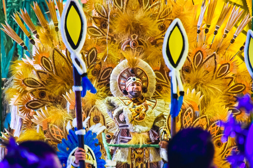 Figurinos robustos chamaram a atenção do público nó Bumbódromo