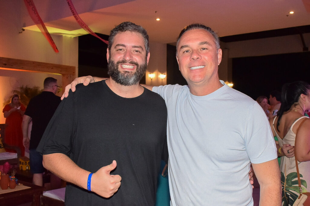 Gabriel Cordeiro, da BWT e Ítalo Fantinato, IAF Turismo