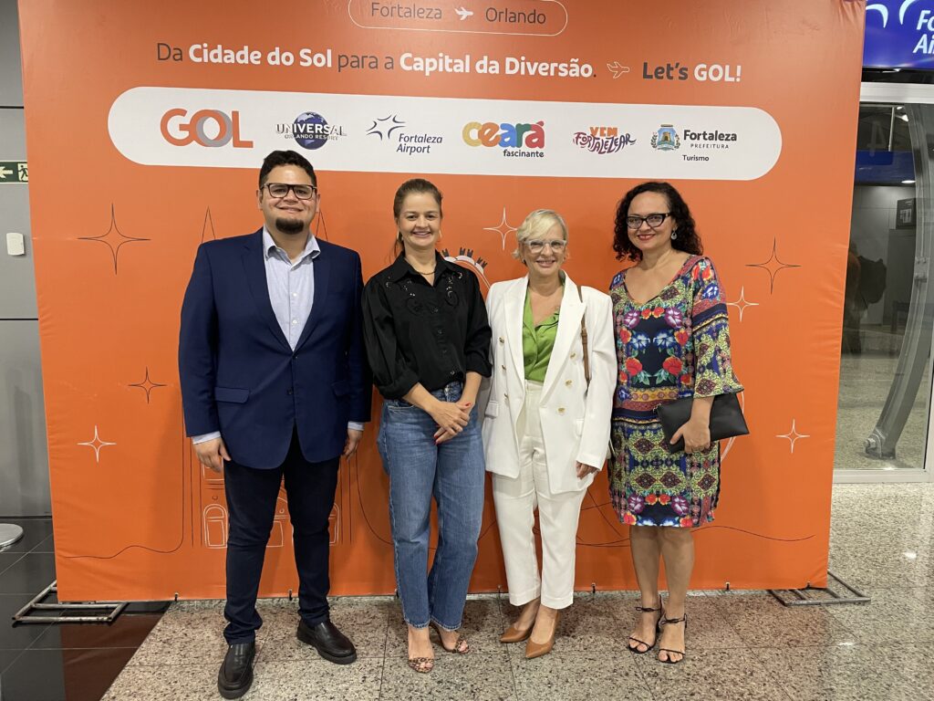 Jonas Dezidoro, executivo da Setur-CE e Yrwana Albuquerque, secretária de Turismo do Ceará com Paola Braga, secretária executiva de Turismo de Fortaleza Adriana Albulquerque, coordenadora de comunicação da secretaria de Turismo de Fortaleza