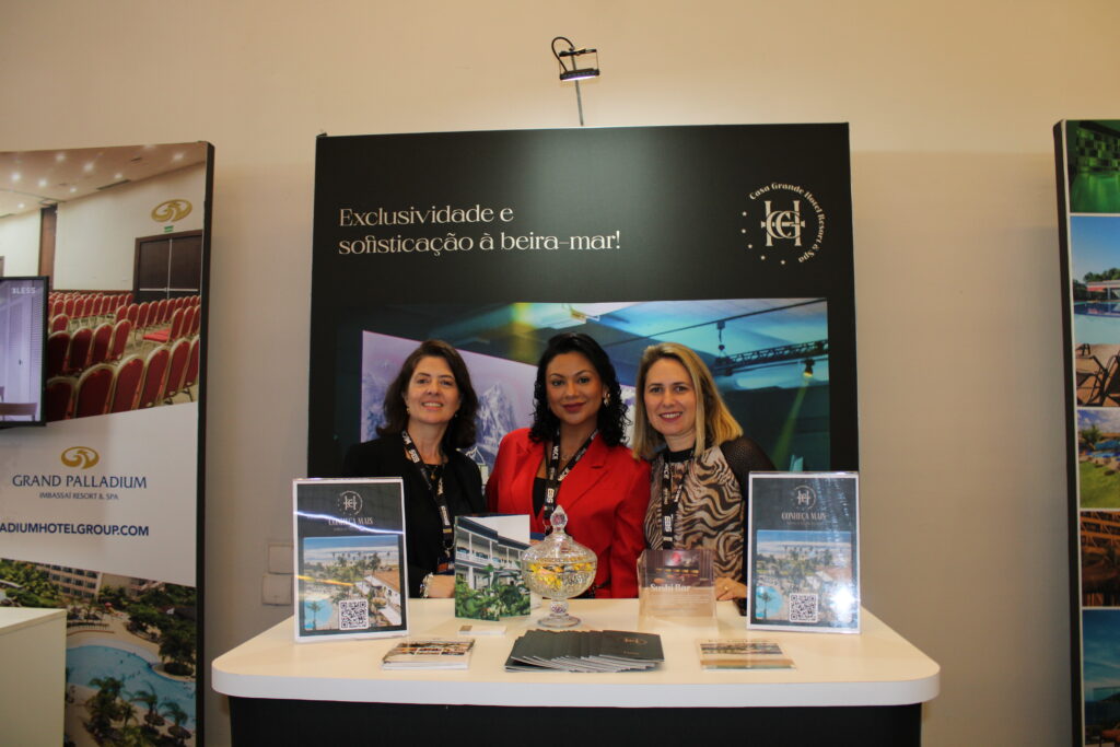 Thereza Carvalhaes e Priscyla Itokazo, da Casa Grande Hotel Resorts & Spa com Rita Pinotti