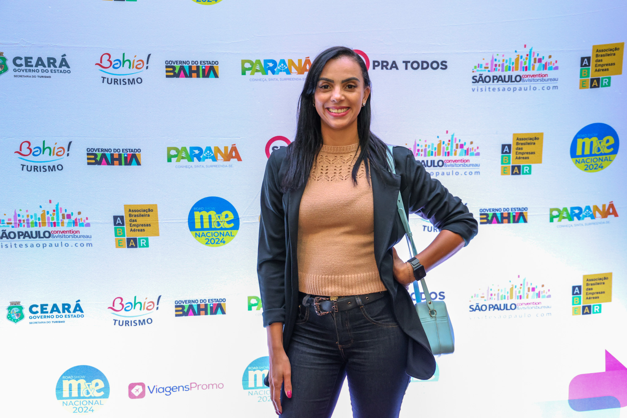 Jaqueline Souza, da Absolut Turismo Jaqueline Souza, da Absolut Turismo