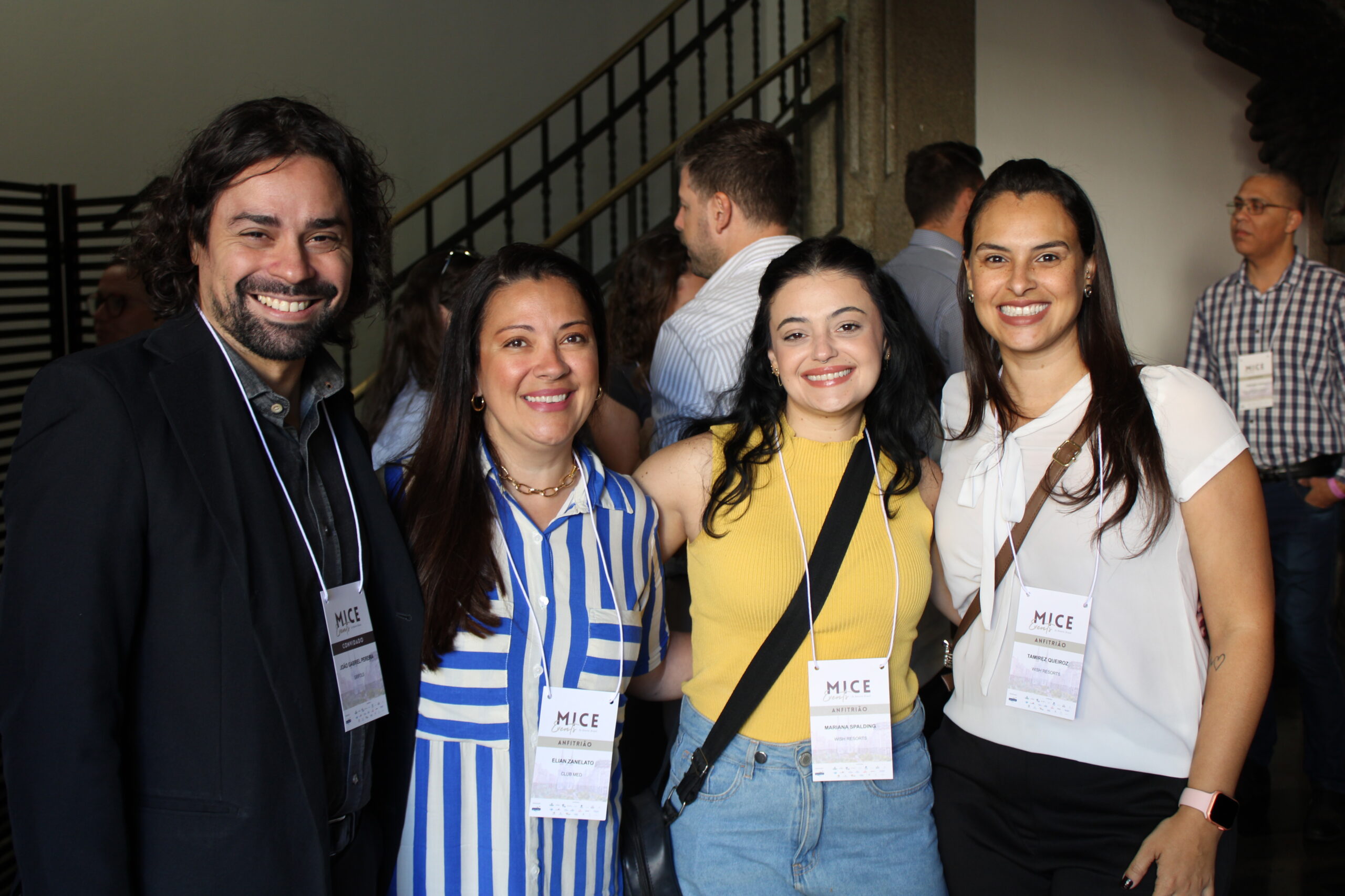 João Gabriel Pereira, da Grifols, Elian Zanelato, do Club Med, Mariana Spalding e Tamires Queiroz, do grupo Wish João Gabriel Pereira, da Grifols, Elian Zanelato, do Club Med, Mariana Spalding e Tamires Queiroz, do grupo Wish