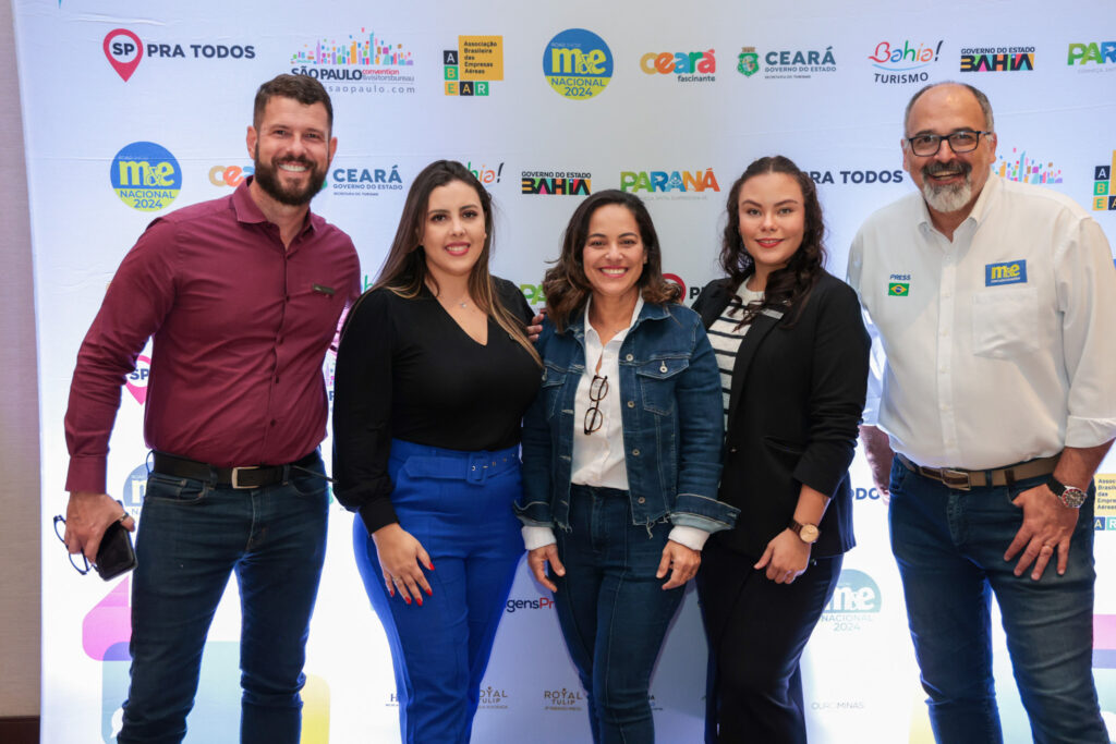 João Paulo Floriano, gerente de Vendas da rede Royal Palm, Thaina Monteiro e Amanda Santos, do Comercial do Royal Palm Plaza com Rosane Doria e Sérgio Gouvea, da PROMO