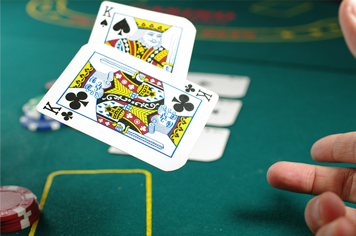 "PL dos Jogos de Azar e Cassinos deve ser aprovada e sancionada por Lula ainda no primeiro semestre", diz ministro do Turismo 1 Jogos de azar, cassino (Banco de fotos Unsplash:Michał Parzuchowski)