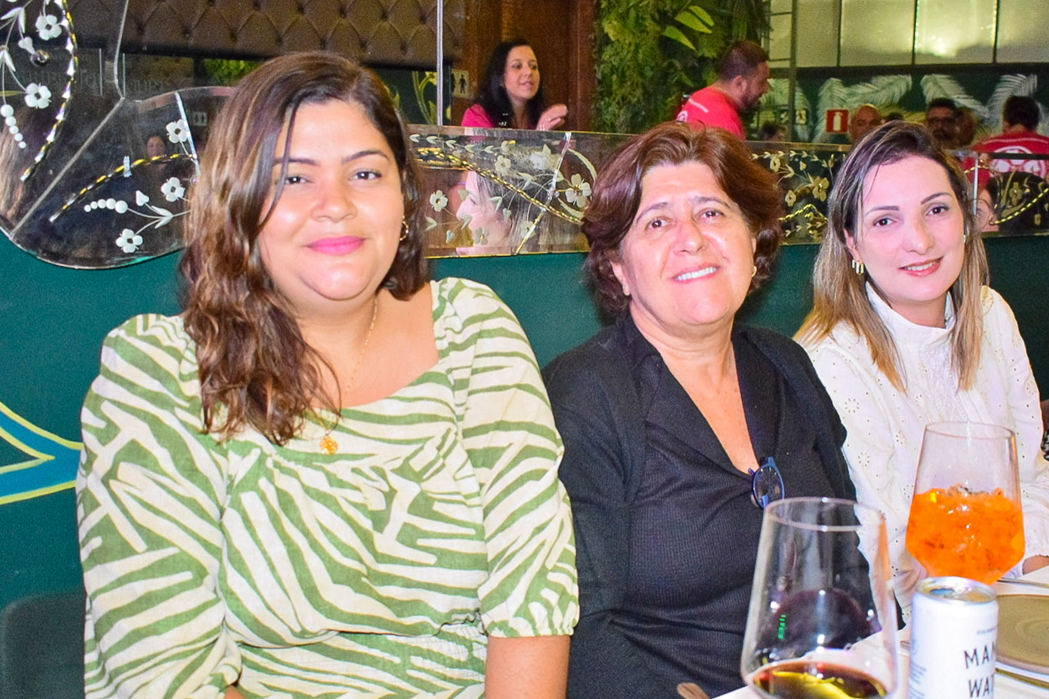 Juliane Medeiros, da Azul Linhas aéreas; Sibele Moreira, da Estação de Turismo; Miriam Mantovani, da Discovery Turismo Juliane Medeiros, da Azul Linhas aéreas; Sibele Moreira, da Estação de Turismo; Miriam Mantovani, da Discovery Turismo