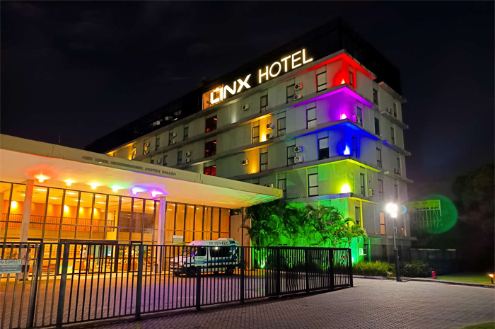 Grupo Wish ilumina hotéis no Rio de Janeiro com as cores do arco-íris Mês do Orgulho LGBT+ 1 Linx Hotel nas cores do arco-íris (Divulgação/Grupo Wish)