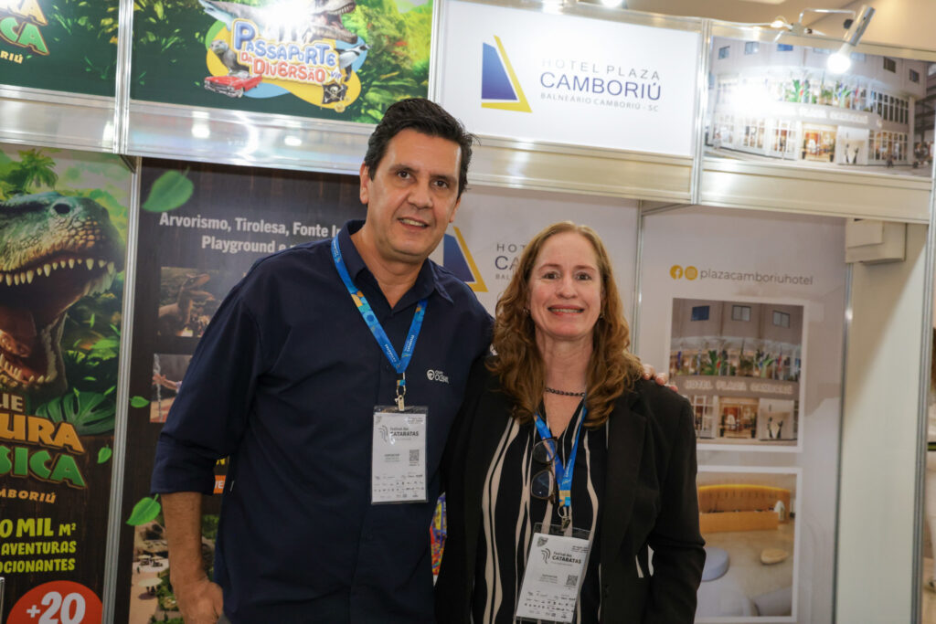 Mano Neves, do Grupo Oceanic, e Gorete Mengue, do Hotel Plaza Camboriú