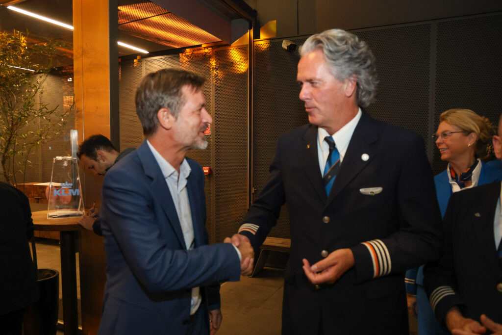 Manuerel Flahault, diretor geral da Air France-KLMCom o piloto da Air France KLM