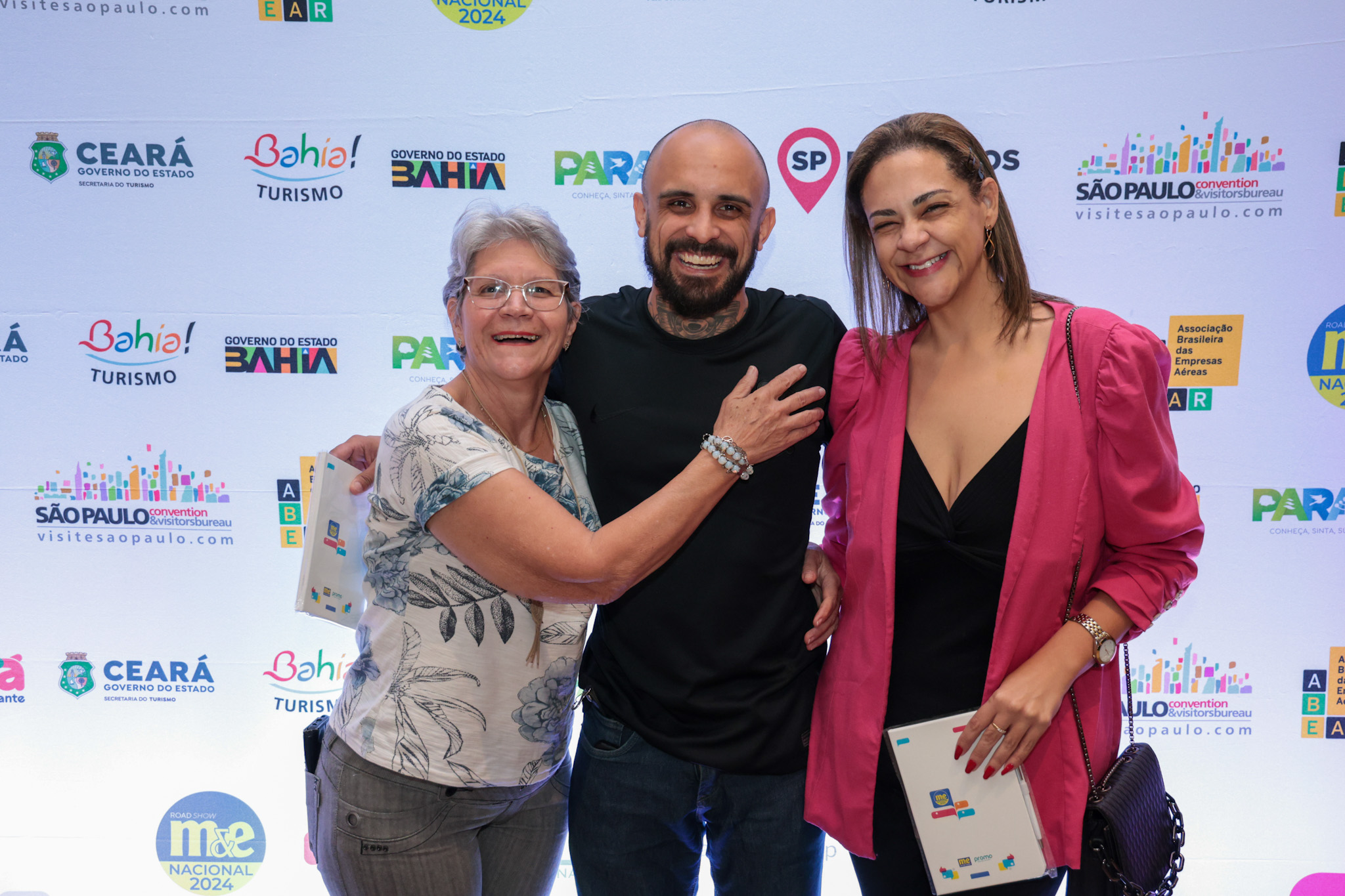 Mara Witzel, da Witzel Reis Turismo, Arthur Almeida, da Espaço Livre Viagens e Turismo e Teresa Souza, da Livre Viagem