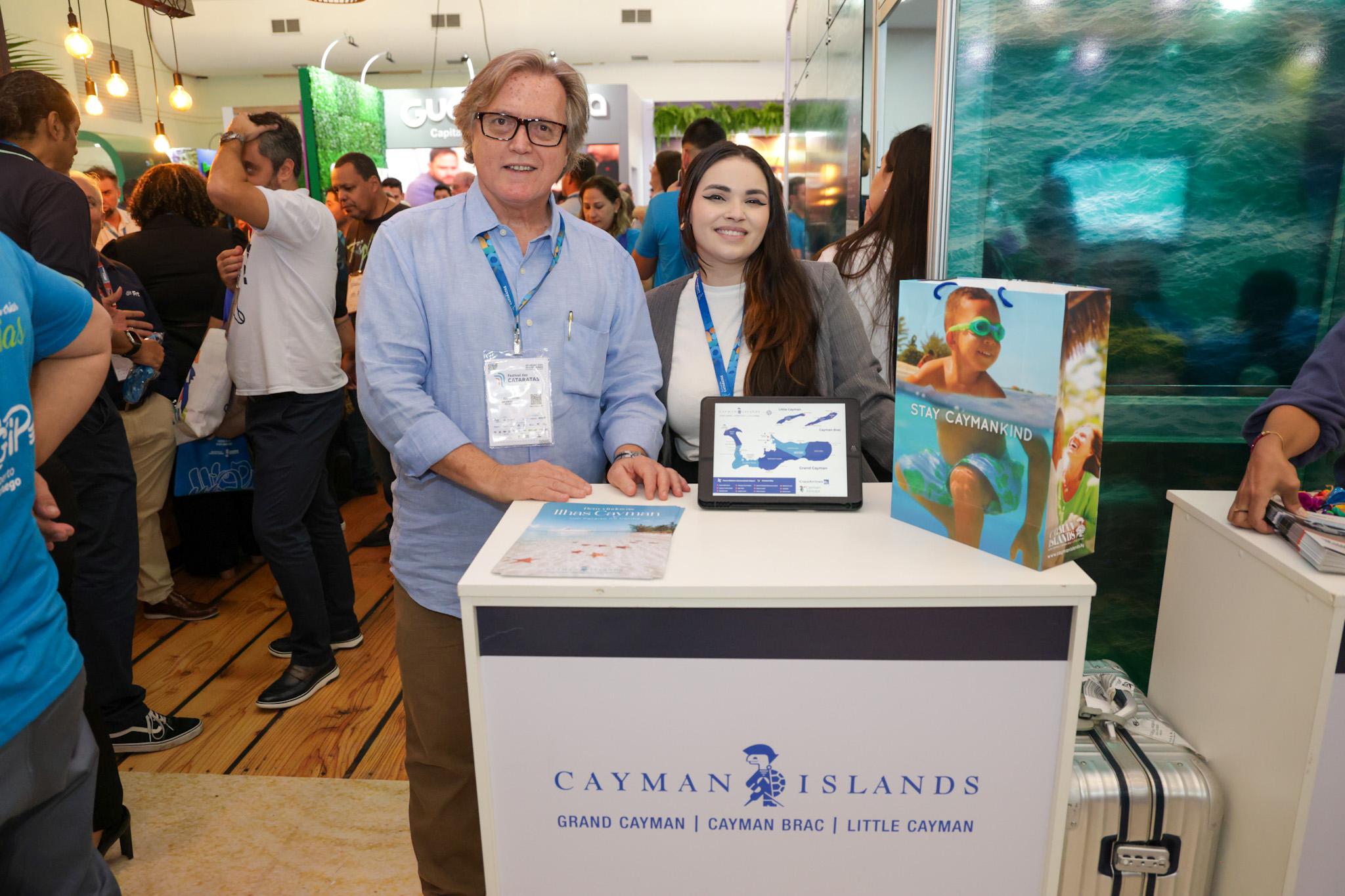 Mauricio Vianna e Marcela Ramalho, das Ilhas Cayman