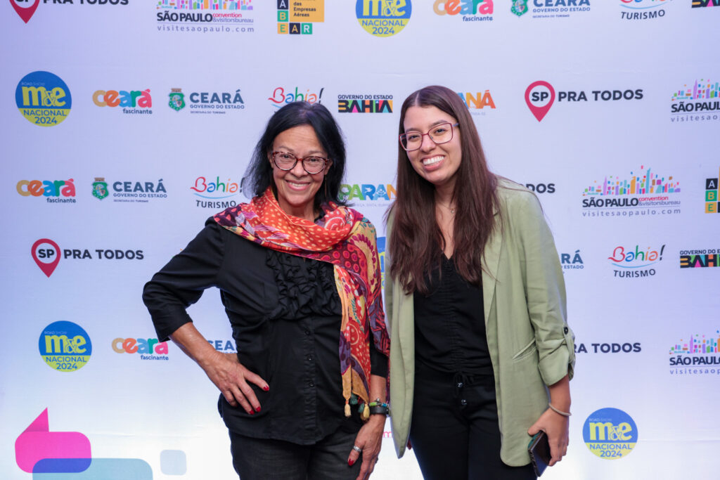 Mazia Karnopp, da Kartour Viagens e Ana Clemente, da Setur-SP