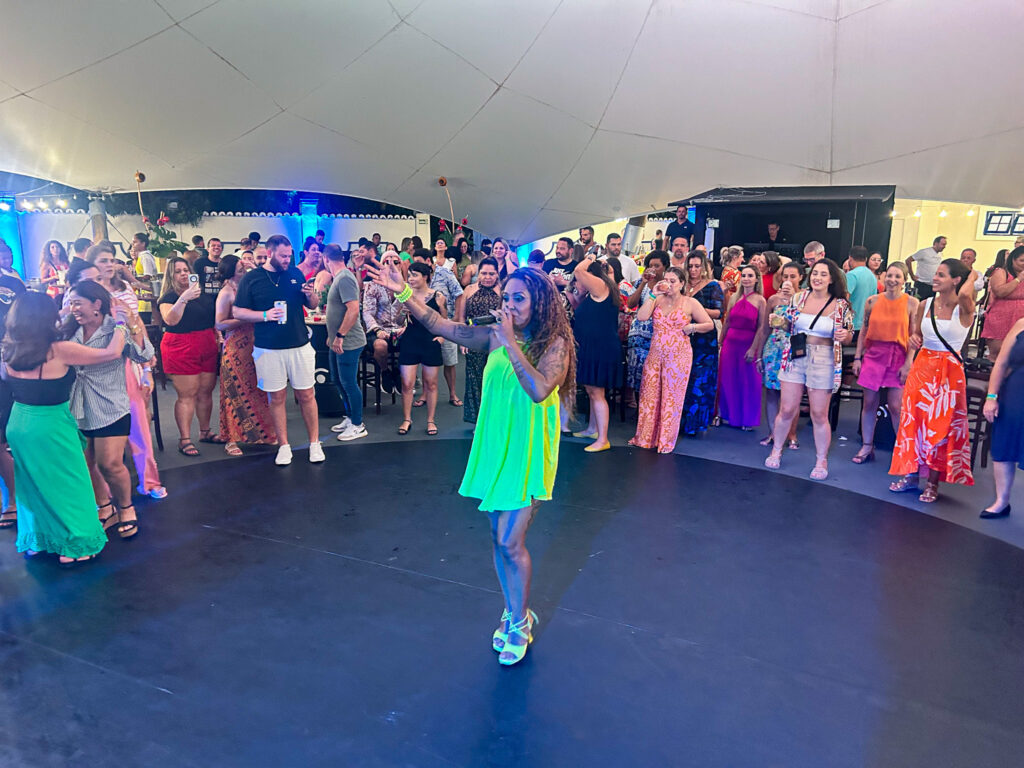 Música ao vivo animou a noite dos participantes da convenção