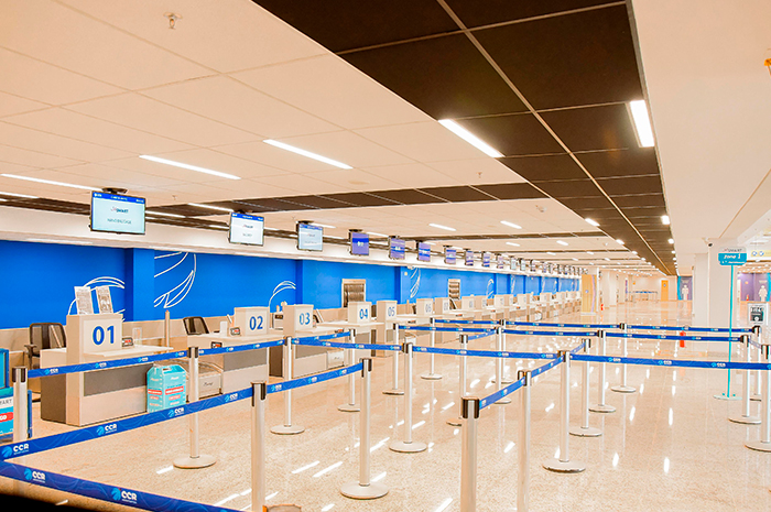 Aeroporto de Foz do Iguaçu deve receber mais de 30 mil passageiros durante o Carnaval 1 Novo check-in do Aeroporto Internacional de Foz do Iguaçu terá 31 novos balcões, em um novo espaço (Vosmar Rosa/ Ascom Ministério de Portos e Aeroportos)