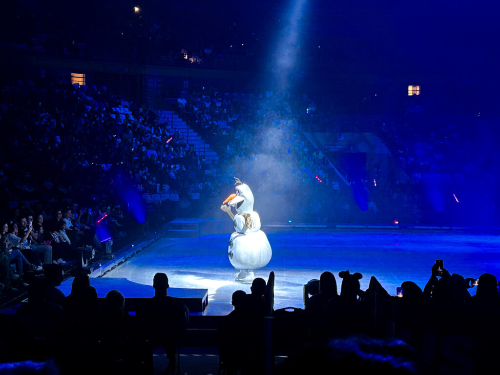 Olaf, personagem de Frozen, no Disney on Ice