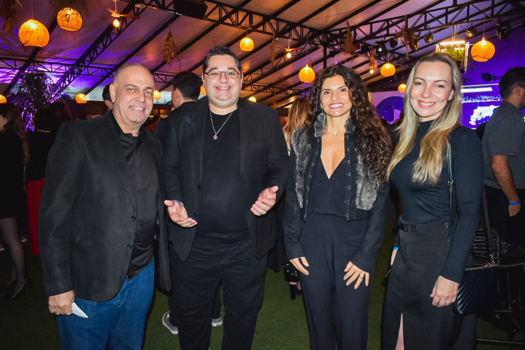 Orlando Palhares, da CVC; Leandro Sommerfeld, da Marítimos; Lara Bosnich e Daniela Lima, da CVC