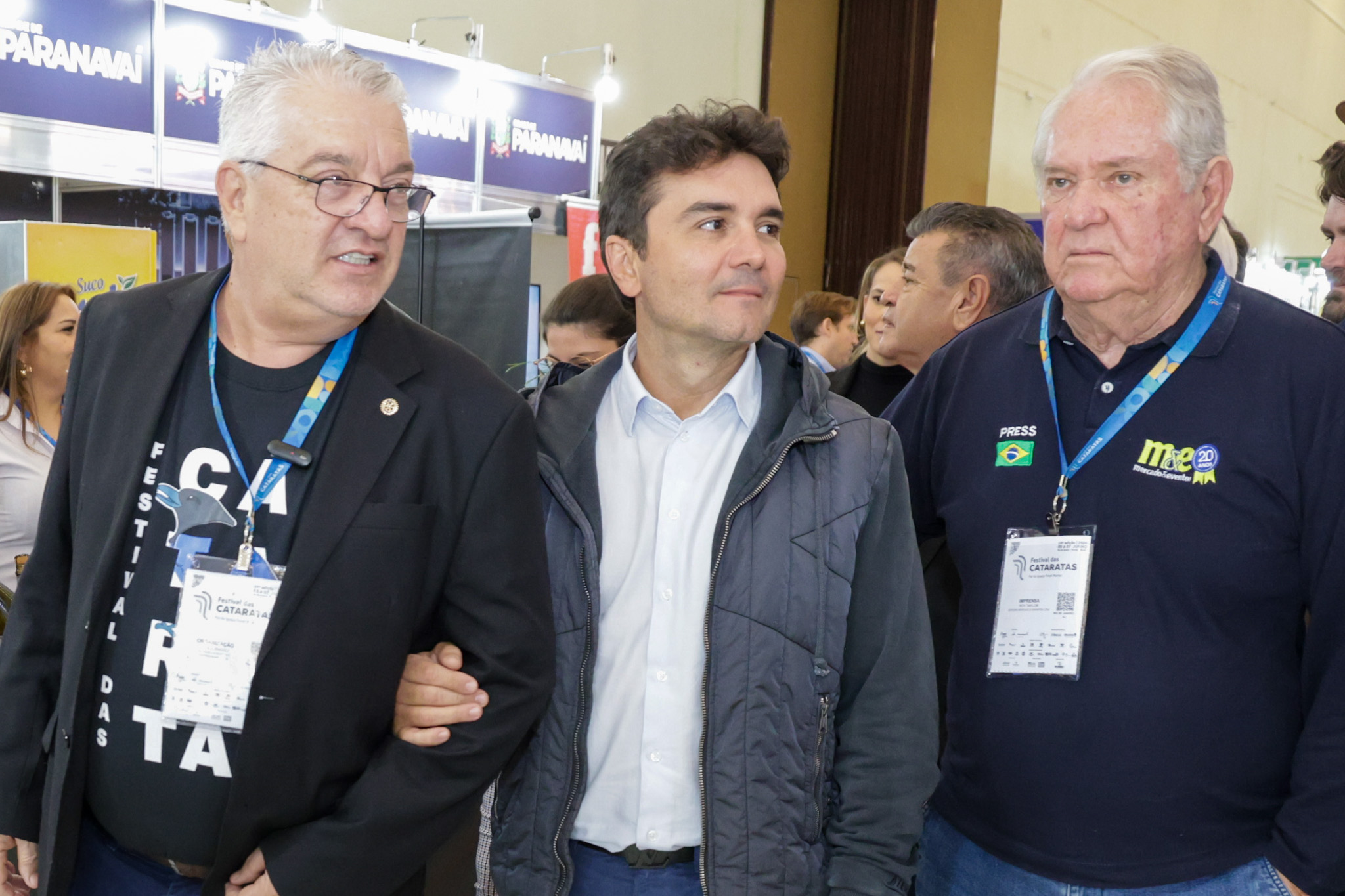 Paulo Angeli, do Festival das Cataratas, Celso Sabino, ministro do Turismo, e Roy Taylor, do M&E