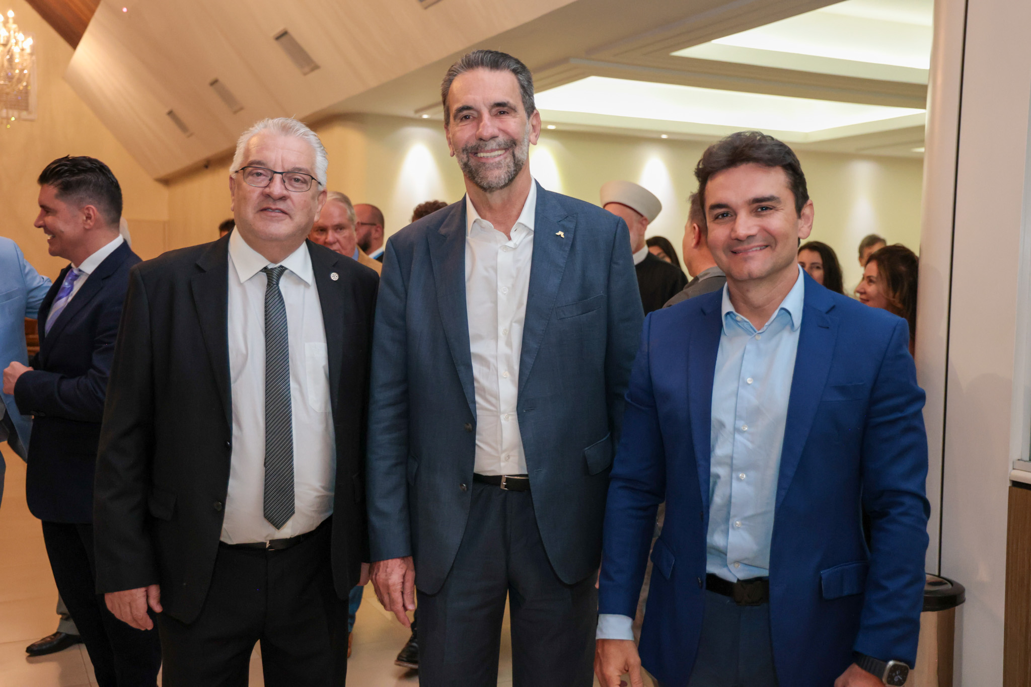 Paulo Angeli, do Festival das Cataratas, Enio Verri, diretor geral Brasileiro da Itaipu Binacional, e Celso Sabino, ministro do Turismo