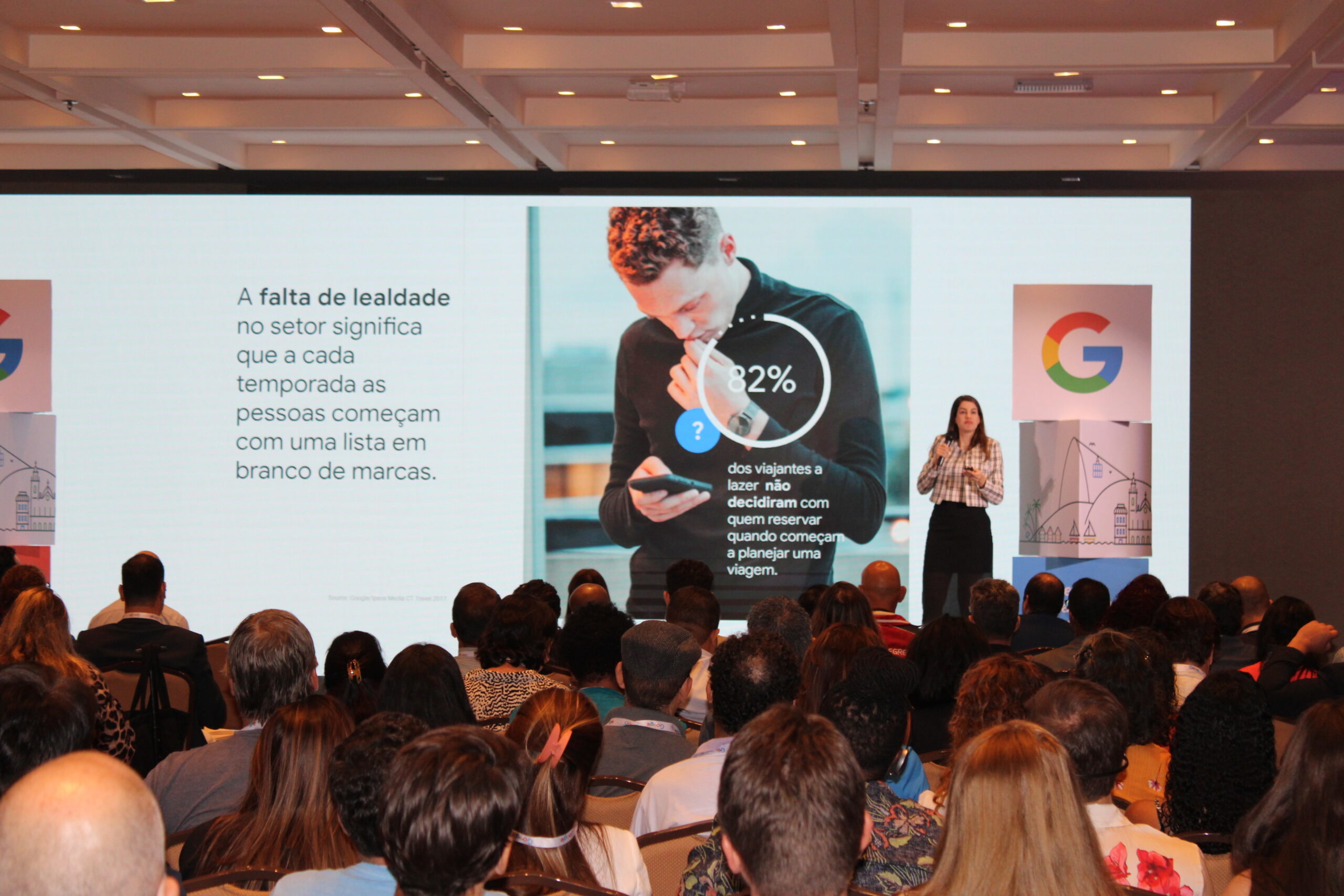 Público atento à capacitaçãodo Google Público atento à capacitaçãodo Google