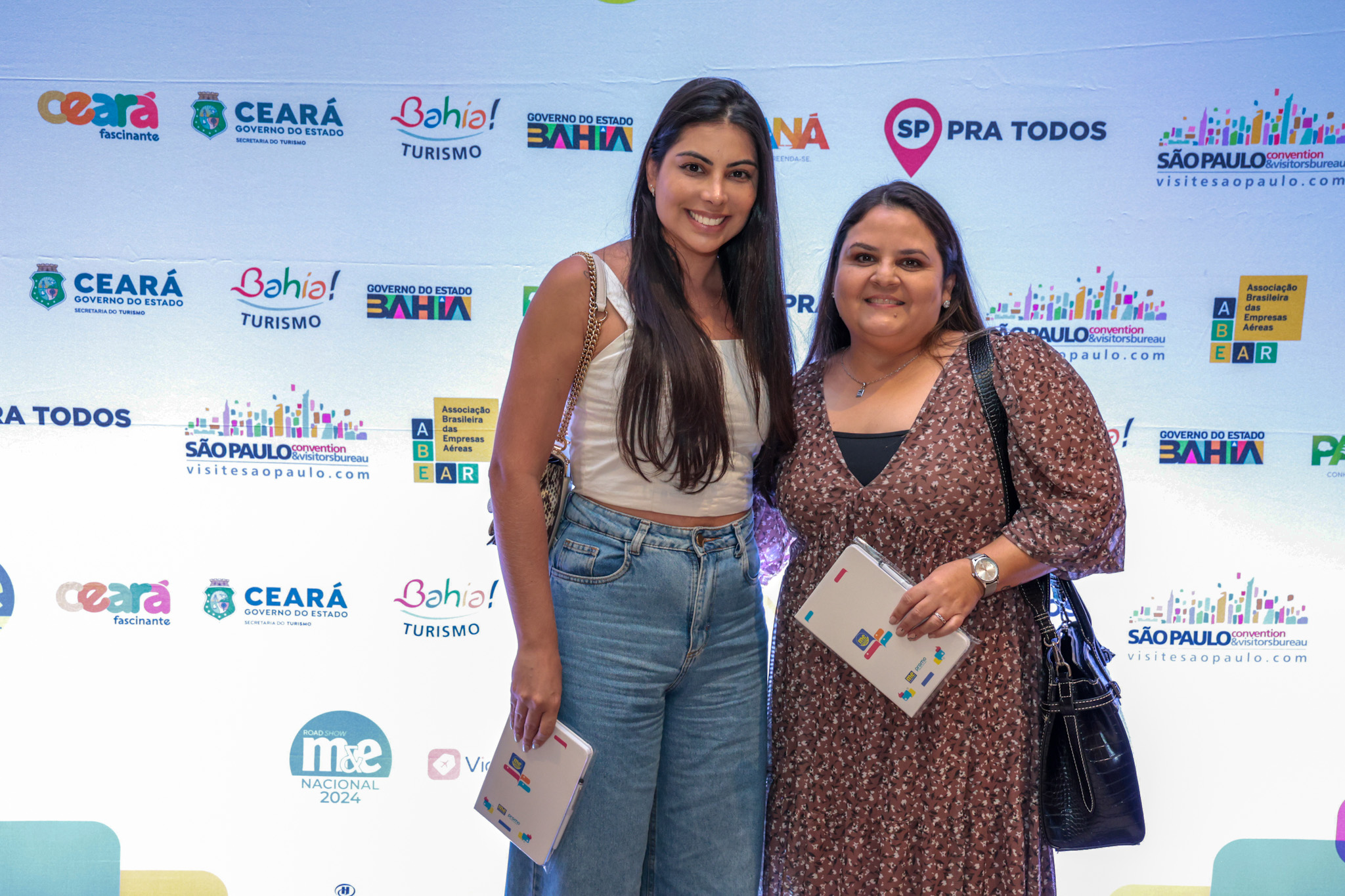 Rafaela Souza e Renata Camargo, da Le Monde Viagens Rafaela Souza e Renata Camargo, da Le Monde Viagens