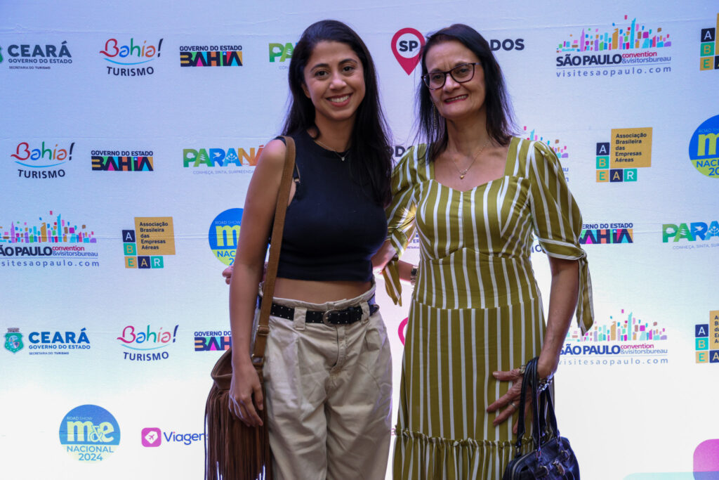 Raiane Gomes, da Sagitário Viagens, e Marta Coelho, turismóloga da Eno Gastronomia