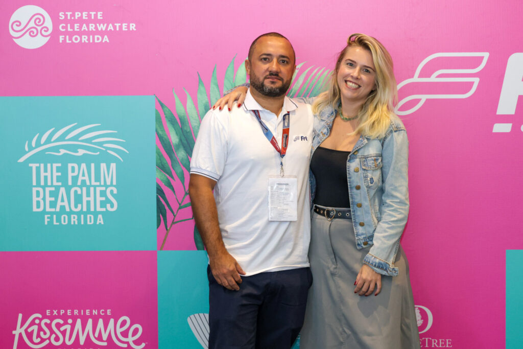 Rodrigo Vieira, da FRT Operadora e Gabrielle Vertematti, da Lunik Travel