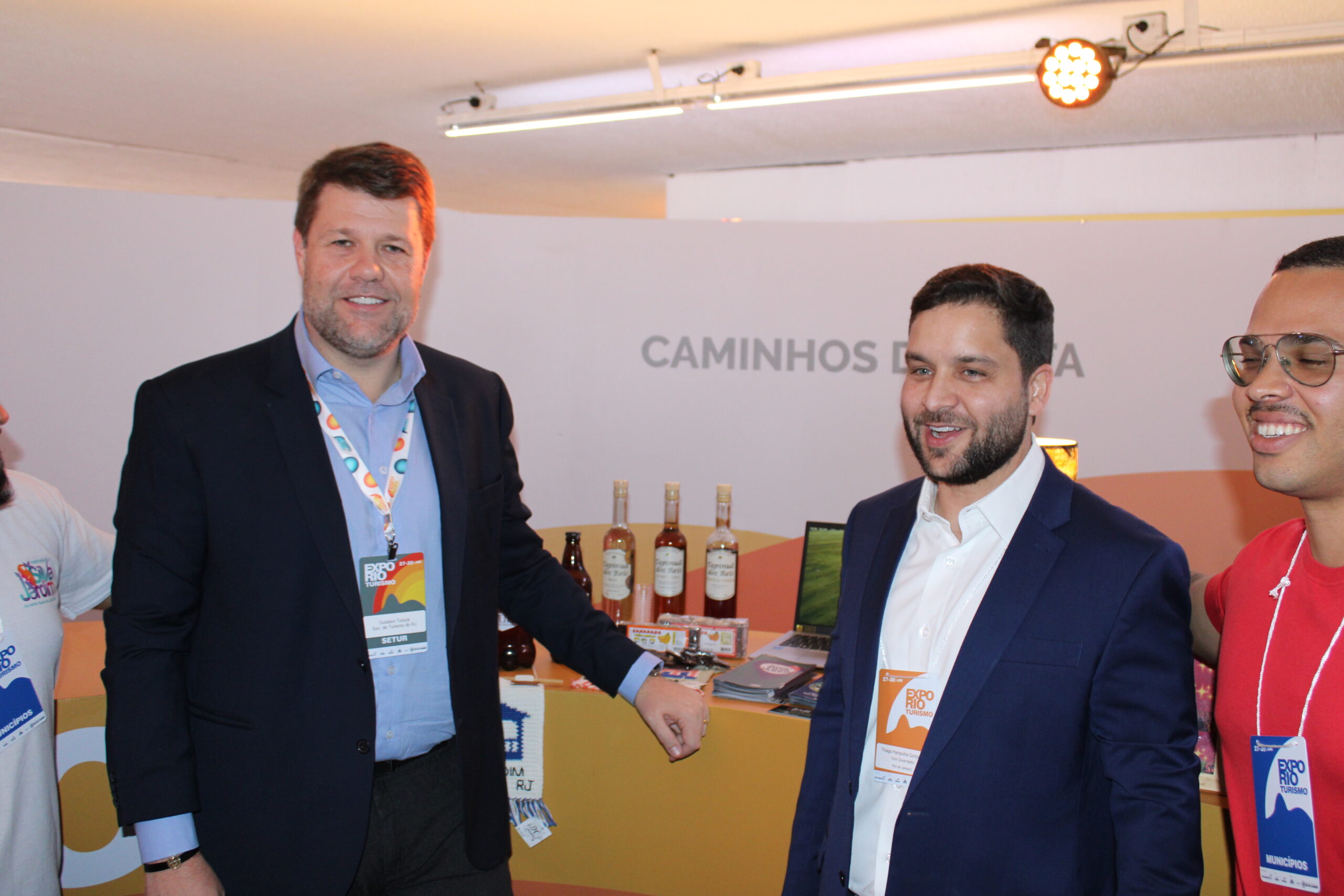 Secretário de Turismo, Gustavo Tutuca, e o vice-governador, Thiago Pampolha