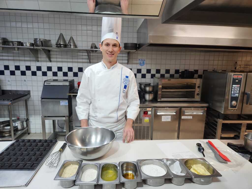 Yan Kamps, chef de cozinha francês apresenta Aula Show