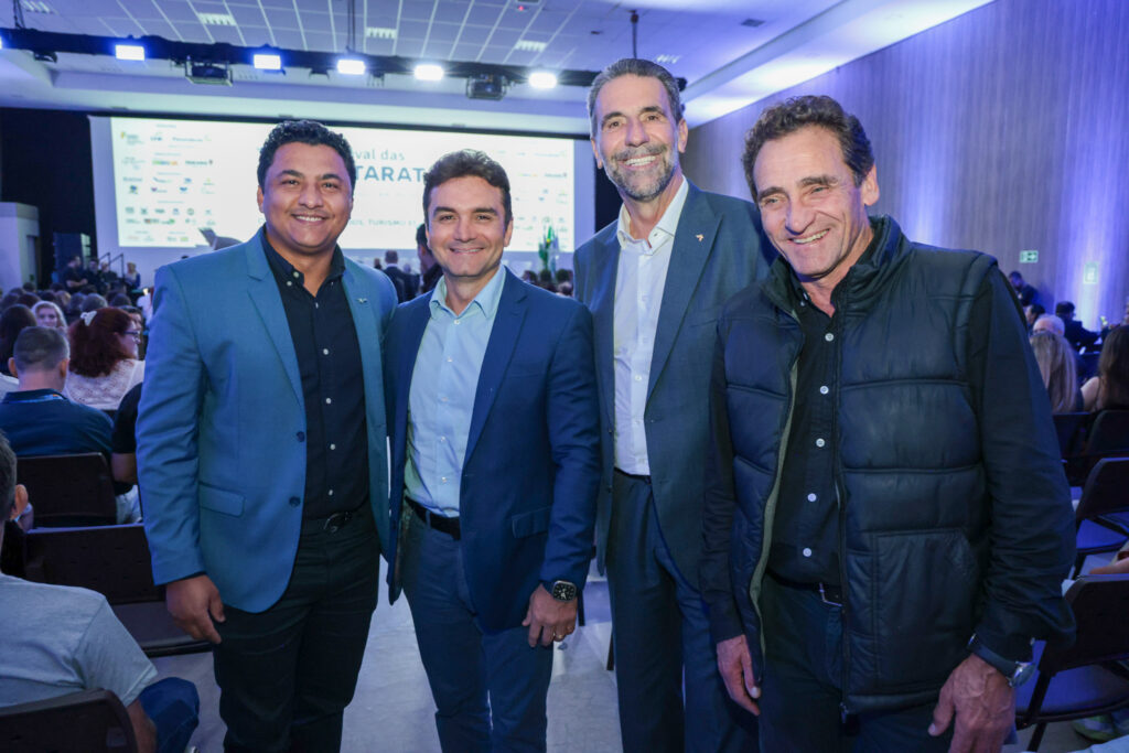 Yure Benites, diretor de Turismo do PTI, Celso Sabino, ministro do Turismo, Enio Verri, diretor geral Brasileiro da Itaipu Binacional, e Milton Zuanazzi, do MTur