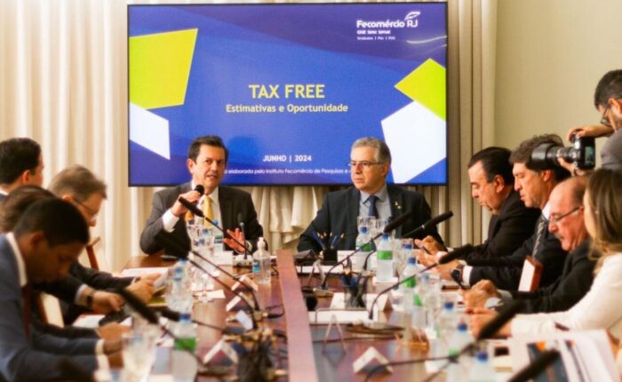 Fecomércio RJ defende implementação do Tax Free na Câmara dos Deputados 1 tax free em audiencia publica 2 1 e1718806037460 Fecomércio RJ defende implementação do Tax Free na Câmara dos Deputados