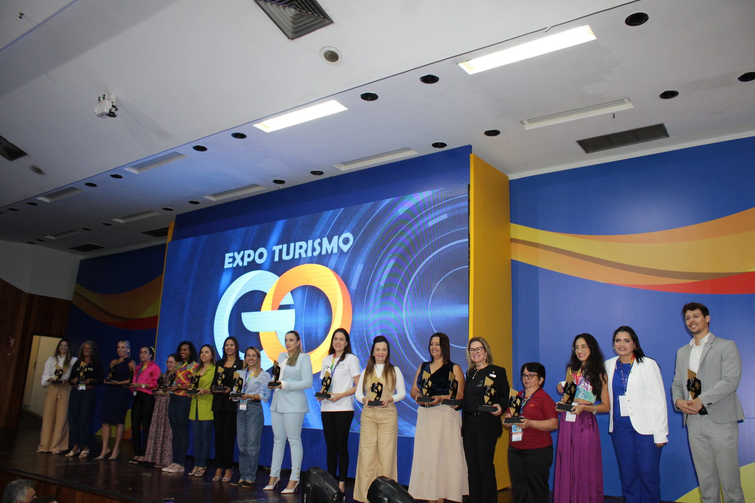 Abertura da feira contou ainda com a segunda edição da premiação Amelia Earhart - Mulheres do Turismo Abertura da feira contou ainda com a segunda edição da premiação Amelia Earhart - Mulheres do Turismo