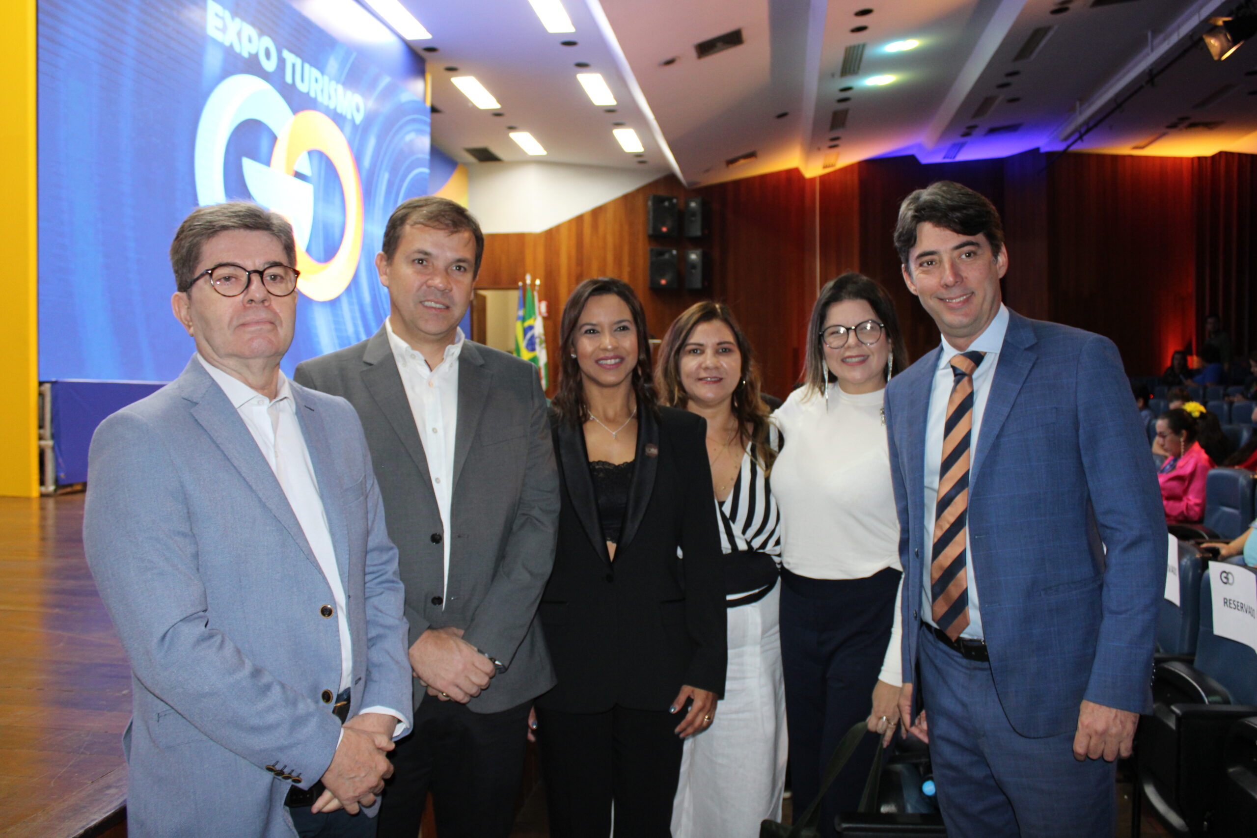 Autoridades marcaram presença na abertura do evento Autoridades marcaram presença na abertura do evento