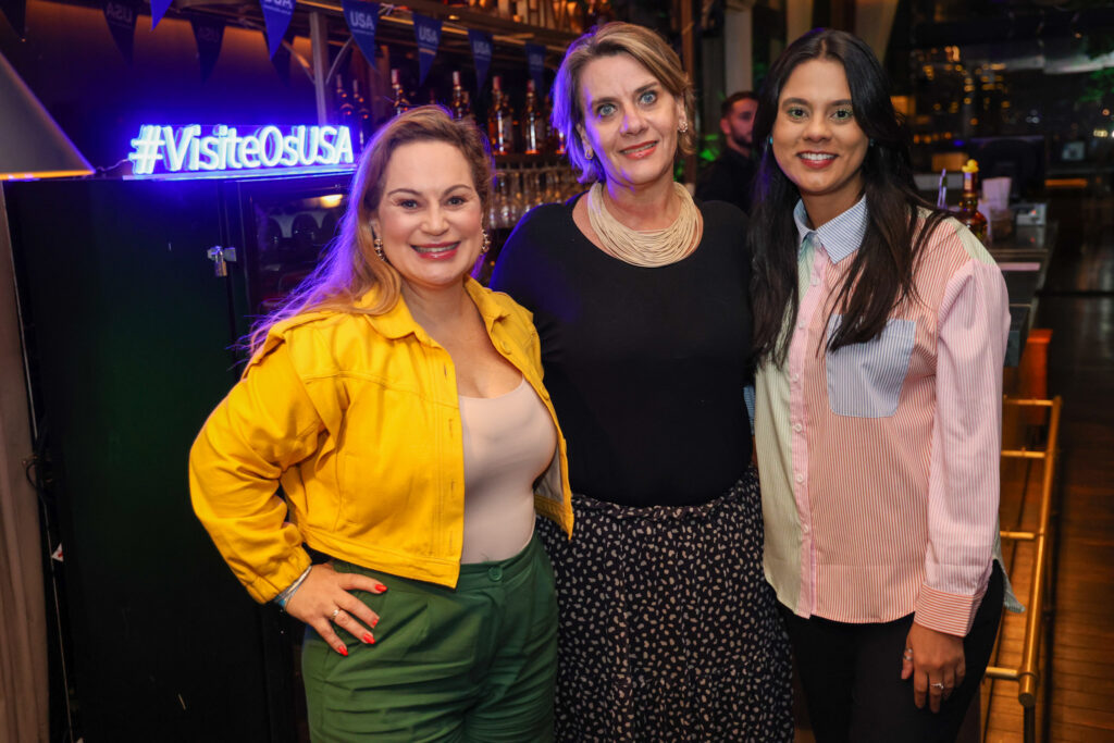 Carolina Mosquin e Luciana Casagrande, do Rentyl Resorts e Ingrid Santos, do Brand USA