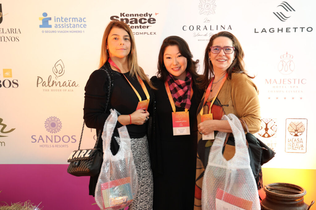 Claudia Bernardo, da Six Viagens, Mila Chiyoda, da Travel Global e Andréa Ferrari, da FerrariTour