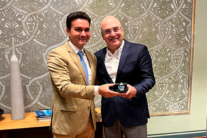 Ministro do Turismo visita sede da Fecomércio-RJ Os dois discutiram a realização do Salão Nacional do Turismo em agosto no Rio (Divulgação/Fecomercio)