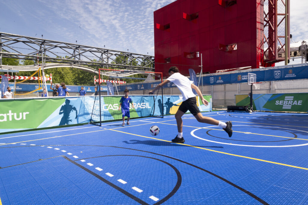 Em ritmo esportivo, espaço de diversão atrai jovens Em ritmo esportivo, espaço de diversão atrai jovens