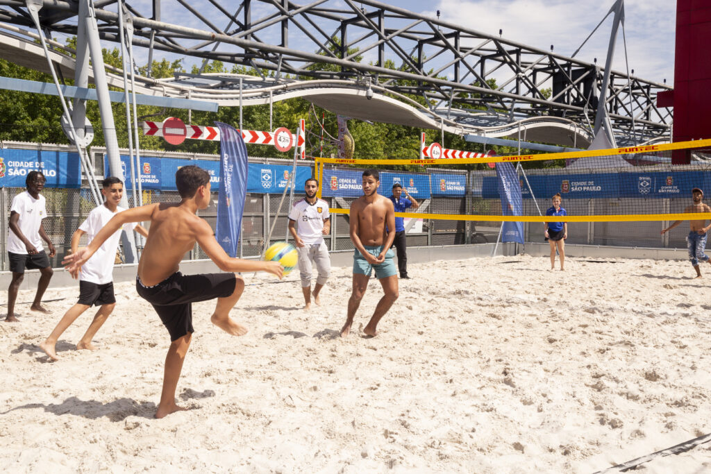Futvolei também está presente na Casa Brasil Futvolei também está presente na Casa Brasil